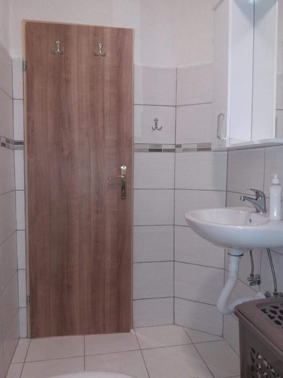 ツェティニェApartman Donji Krajアパートメント エクステリア 写真